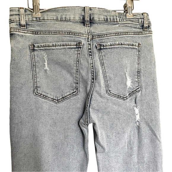 Revice Jeans Dream Fit / Runway | Size 32 | Mid High Rise Distressed Button Fly - Picture 7 of 14